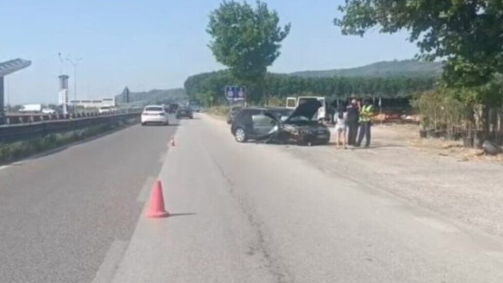 E Diela nis me aksidente! Raportohet se një grua të ketë…