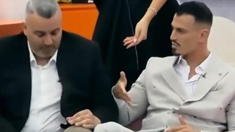 Gjatë publicitetit në Prime, ndodh përplasje f*zike mes Rogertit dhe Mateos (Video)