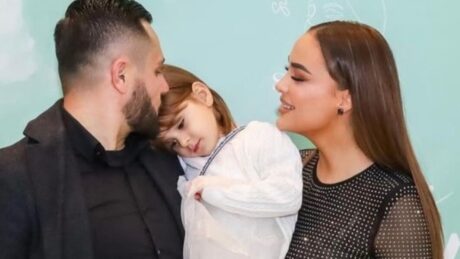 Xhensila dhe Besi bëhen bashkë për Festën e Abetares së Ajkës, nuk mungojnë as urimet emocionuese