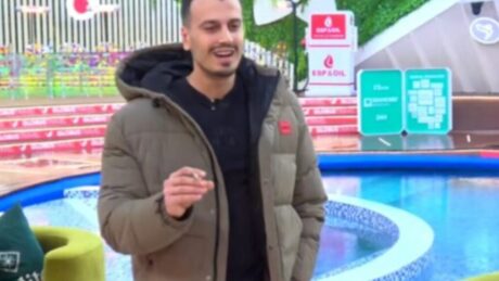 Çfarë ndodhi? Mateo hedh akuza të rënda ndaj produksionit, rrezikon finalen (Video)