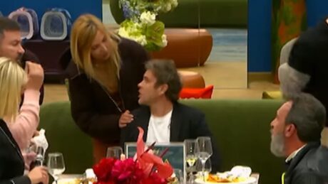 “A je i martuar?” Habit me përgjigjen Ilir Shaqiri dhe ndez rrjetin pas hyrjes në Ferma VIP