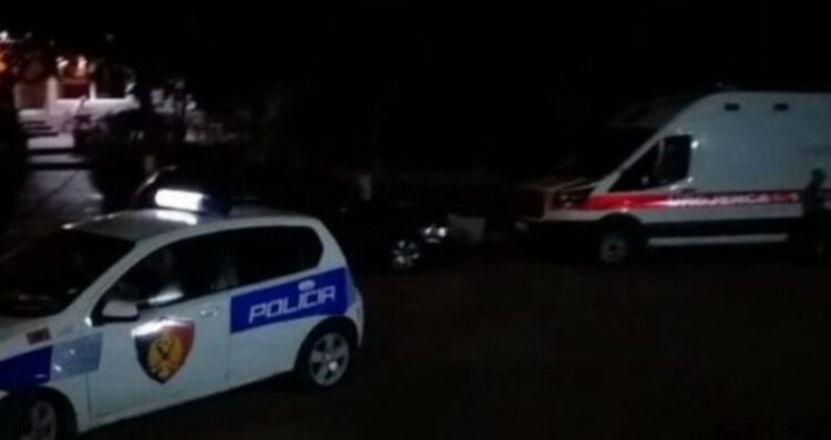 Aks*dent i rëndë, 15-vjeçari humb kontrollin mbi automjetin dhe del nga rruga. Të pl*gosur dhe 2 pasagjerët 13 dhe 14 vjeç
