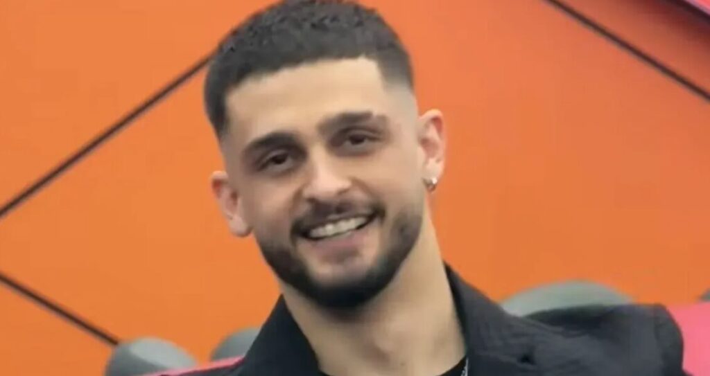 Gimbo në një lidhje serioze jashtë? Flet motra e tij
