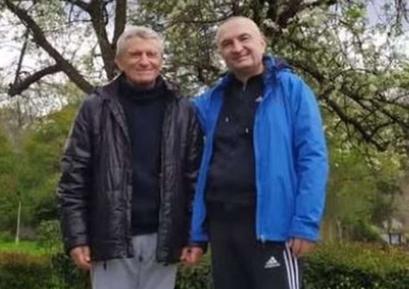 Momenti prekës kur Ilir Meta mëson humbjen e të atit! Ja reagimi i tij që i përloti të gjithë