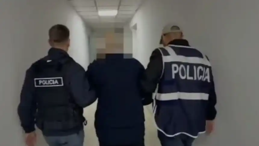 I merrte shuma parash pacientëve për të kryer ekot, arrestohet mjeku imazherist