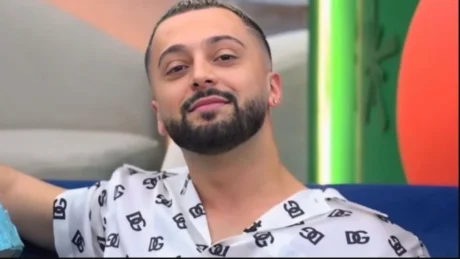 Ka kohë që nuk është aktiv në rrjete, ja çfarë bëjnë fansat për Gjestin