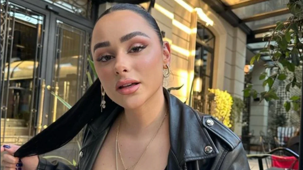 “Jam virgjëreshë”, Egli jep lajmin e madh për fansat