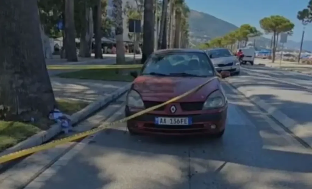 Aksident i rëndë/ Automjeti përplas të moshuarin te vijat e bardha…