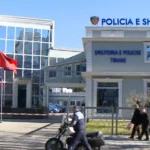 Tirana me ngjarje filmash: PIagosen me th*kë dy persona, burri hidhet nga ballkoni dhe vd*s, një person i vë fIakën vetes