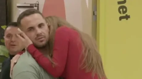 Kanë kryer marr*dhënie? Bia ‘shokon’ Eduartin me deklaratën e saj