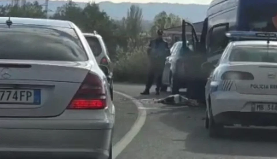 Aksident i frikshem në vend! Makina përplaset me furgonin e policisë