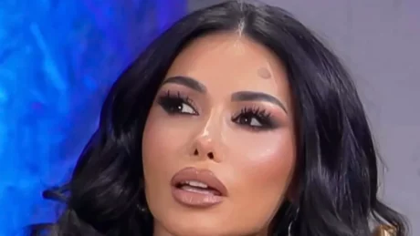 As Soni as Sanije/ Këngëtarja e njohur u zbulon fermerëve emrin e saj të vërtetë