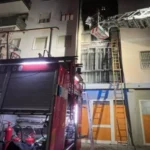 Tronditëse! Zjarr në një ndërtesë katërkatëshe, humbin jetën 3 familjarë