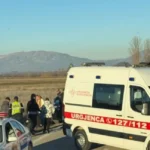 Aksident tragjik në vend! Makina del nga rruga, cifti i ri…