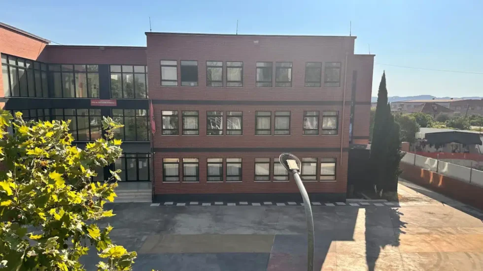 LAJMI I FUNDIT/ Prag tr*gjedie në Kamëz “Njëri e g*diti me thikë në ballë, tjetri në bark”