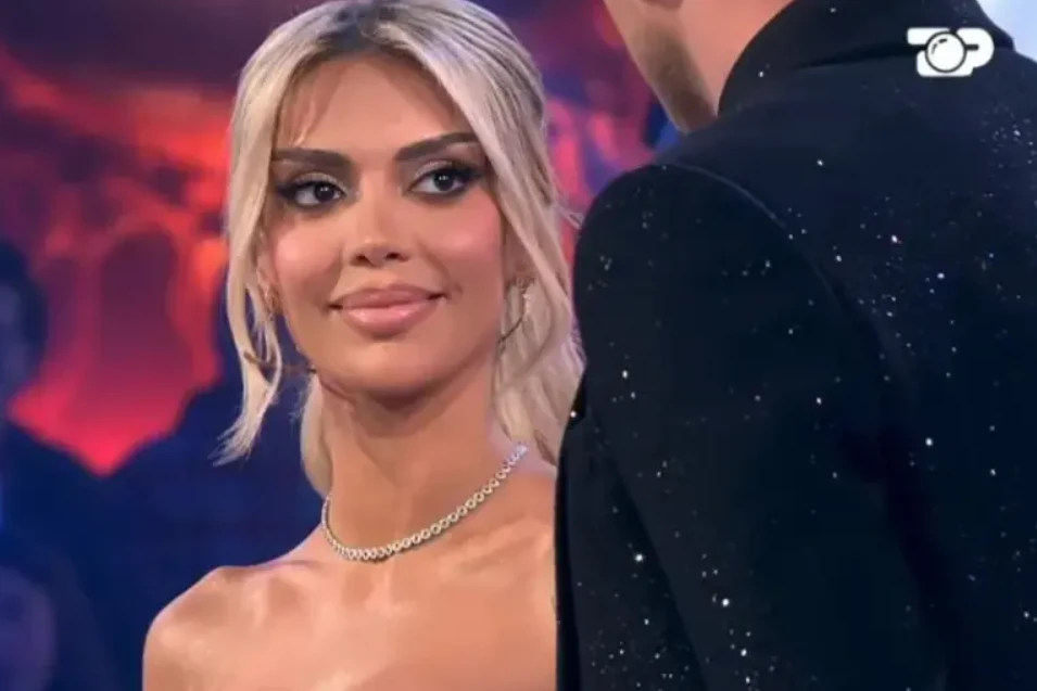 Çfarë nuk u pa në kamera gjatë finales? Brikena bën veprimin e papritur