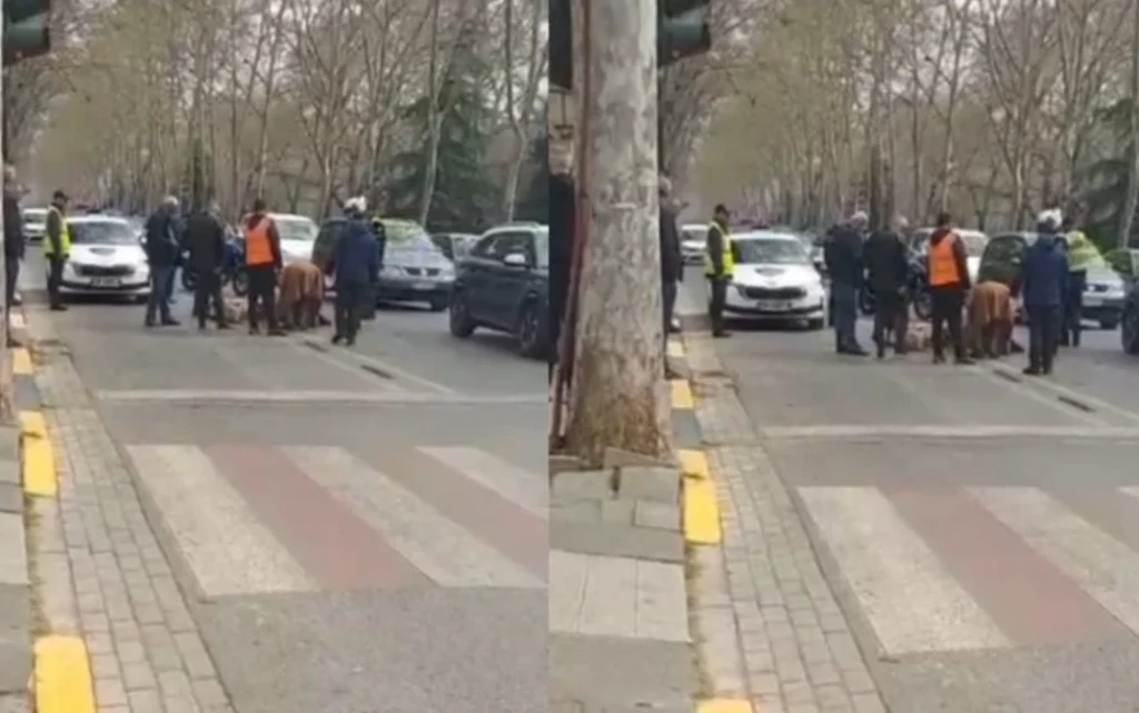 Aksident tragjik në mes të Tiranës! Autoboti me uji përplas për vd*kje një grua
