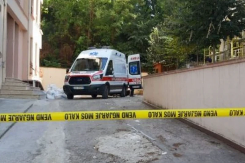 Ngjarje e rëndë në kryeqytet! 51-vjecarja hidhet nga lartësia, raportohet se…