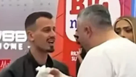 Plas keq mes Mateos dhe Rogertit: “Me sa meshkuj njëkohësisht ka bërë s*ks motra jote…”