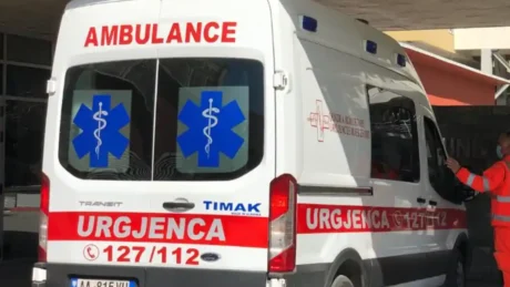 Rrëzohet aksidentalisht nga muri i banesës, humb jetën qytetari ne Vlore…