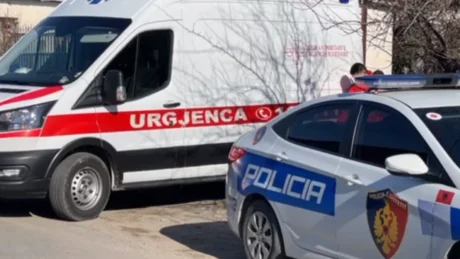 Aksident i rëndë në aksin Tiranë-Durrës, 4 automjete përplasen me njëra-tjetrën