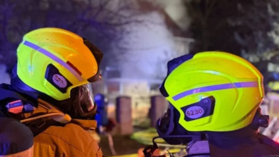 Ngjarje e tmerrshme! Shtëpia shpërthen nga flakët, humb jetën një fëmijë