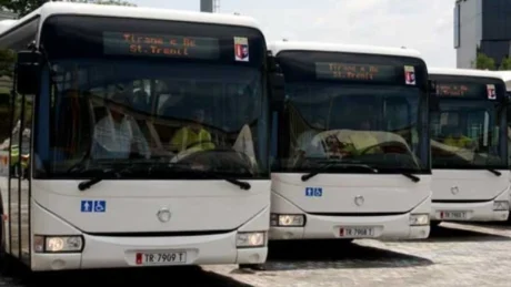 Tragjike në Tiranë! Autobusi përplas për vd*kje këmbësorin