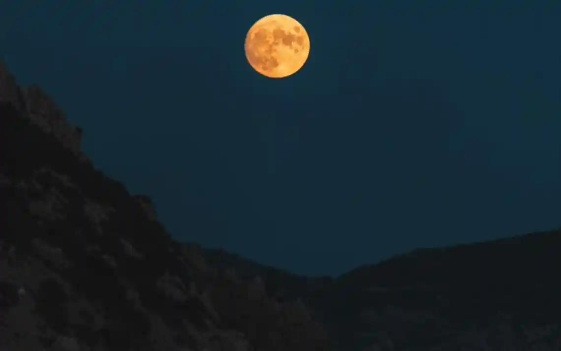 Hëna e Plotë e 9 Gushtit, cilat janë 4 shenjat e horoskopit që do të ndikohen më shumë! Ja çfarë duhet të dini