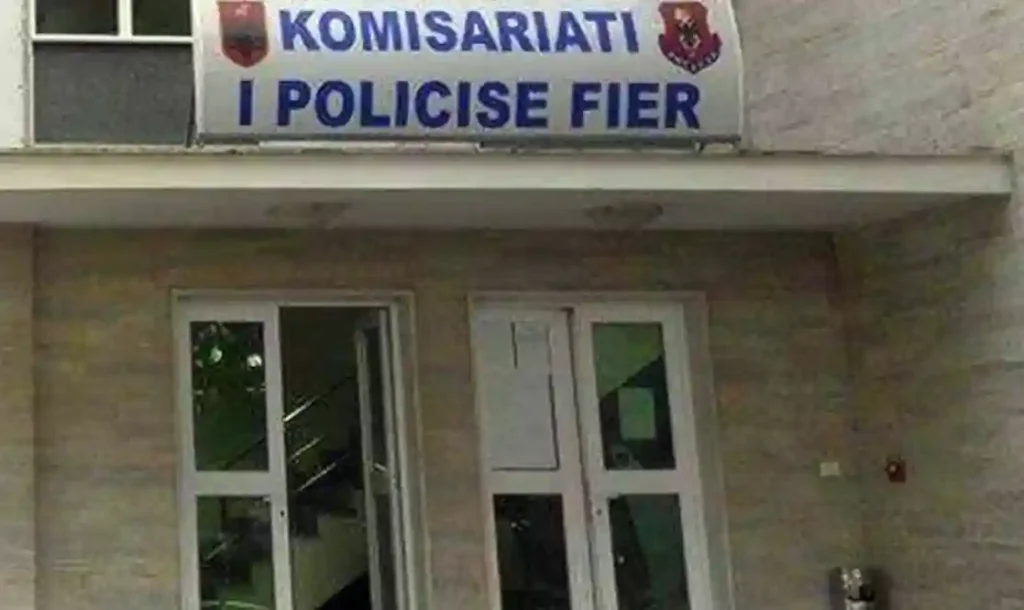 E rëndë në Fier! 30-vjeçari bashkë me dy adoleshentë kryejnë marr*dhënie me një vajzë të mitur…