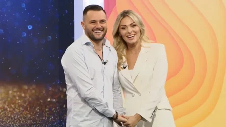 Motra e Bes Kallakut ndan momentet e ëmbla me ‘Kunatën e re’! Ja fotoja që po HABIT rrjetin