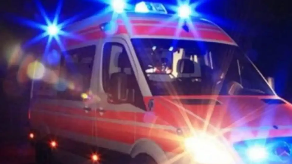 Pesë të plagosur nga aksidenti në Elbasan-Cërrik, dy prej tyre fëmijë të mitur