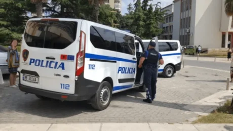 LAJM I PAPRITUR: Vihet në pranga nga policia këngëtari i shumë njohur