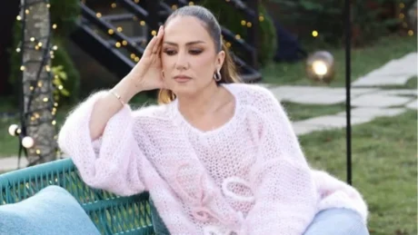 Arbana Osmanit i ndodh ajo që se mendonte kurrë, fansat e ‘kryqëzojnë’, zbulohet arsyeja