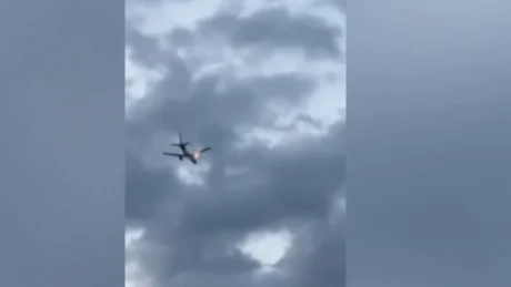 Momente tmerri në ajër, merr flakë motori i avionit që sapo u ngrit nga Korfuzi