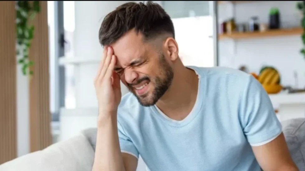 Ushqimet që lehtësojnë dhimbjet e kokës