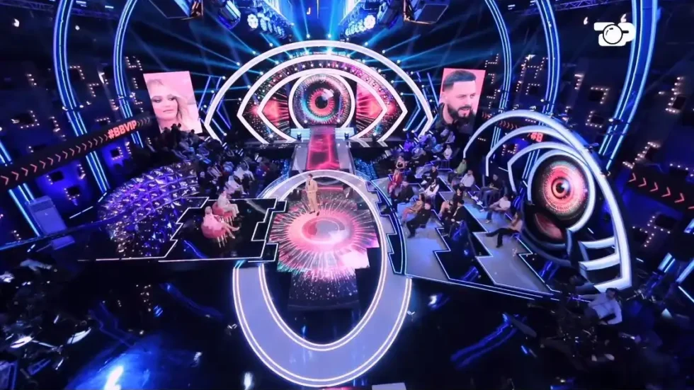 “E kisha nxjerr për flokësh përjashtë“/ Çfarë po ndodh mes Selin dhe Mirit…