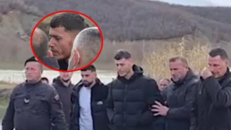 Momente drithëruese! Pas 1 muaji trupi i Jurgenit gjendet dhe nxirret nga uji, i vëllai shpërthen në lot e britma