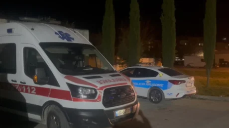 Mbrëmje e trishtë në vend! Automjeti përplaset me shtyllën, humb jetën shoferi