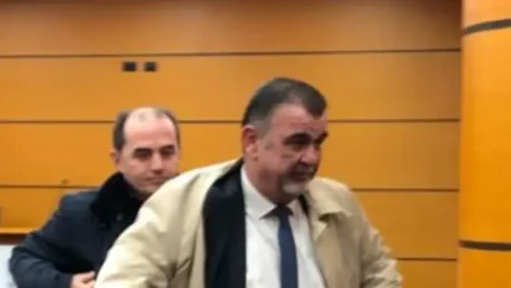 Vjen reagimi i parë nga familjarët e gjyqtarit të vr*rë në Shqipëri, Astrit Kalajës…