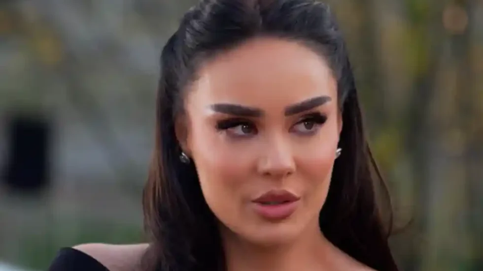 Xhensila Myrtezaj trazon rrjetin me ndryshimin në pamje (Foto)