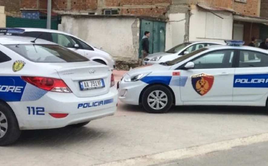 Ngjarje e rëndë në vend! Bab e djalë qëIIojnë me cifte pranë banesës së fqinjit, raportohet se…