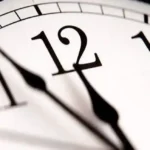 Ndryshimi i orës, akrepat kthehen 60 minuta mbrapa fundjavën e ardhshme