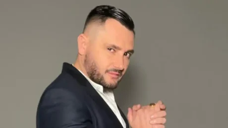 Bes Kallaku nuk fshihet më, publikon foton romantike me partneren e re (FOTO)