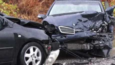 Aksident tronditës në vend! Dy makina bëhen copash, raportohet se 4 persona…