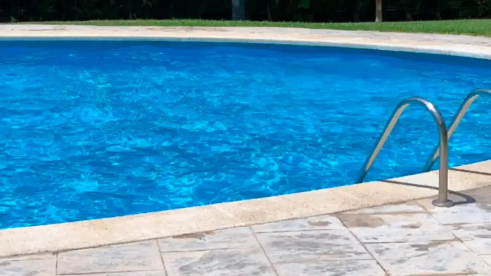 Tronditëse/ Mbytet 4-vjeçarja shqiptare, arrestohet nëna e saj