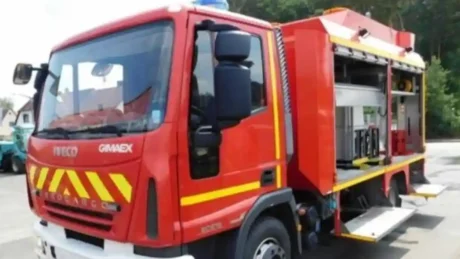 E frikshme/ Shpërthen bombola e gazit në Elbasan, flakët përhapen në brendësi të një magazine