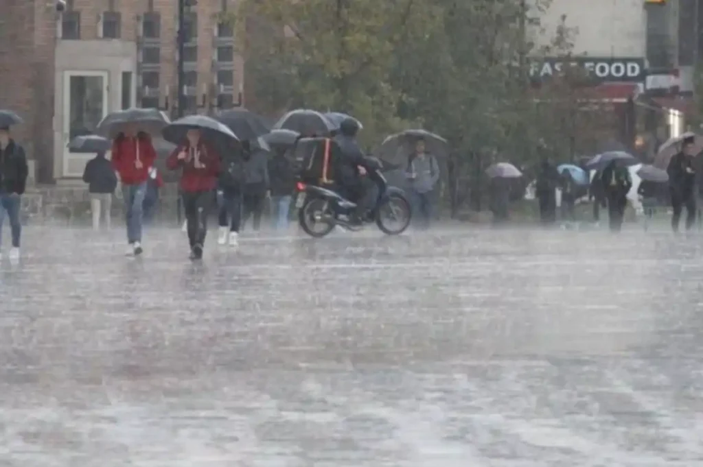 Të mërkurën rikthehen reshjet, shtatori me temperatura deri në 35 gradë/ Çfarë paralajmëron meteorologia