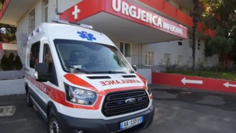 Aksident i frikshëm në vend! Makina përpIaset, 30 vjecari…