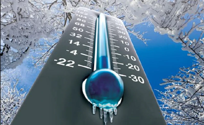 Rikthehen ditët dimërore! Ulje temperaturash dhe dëborë në zonat malore, ja cfarë pritet të ndodh fundjavë!