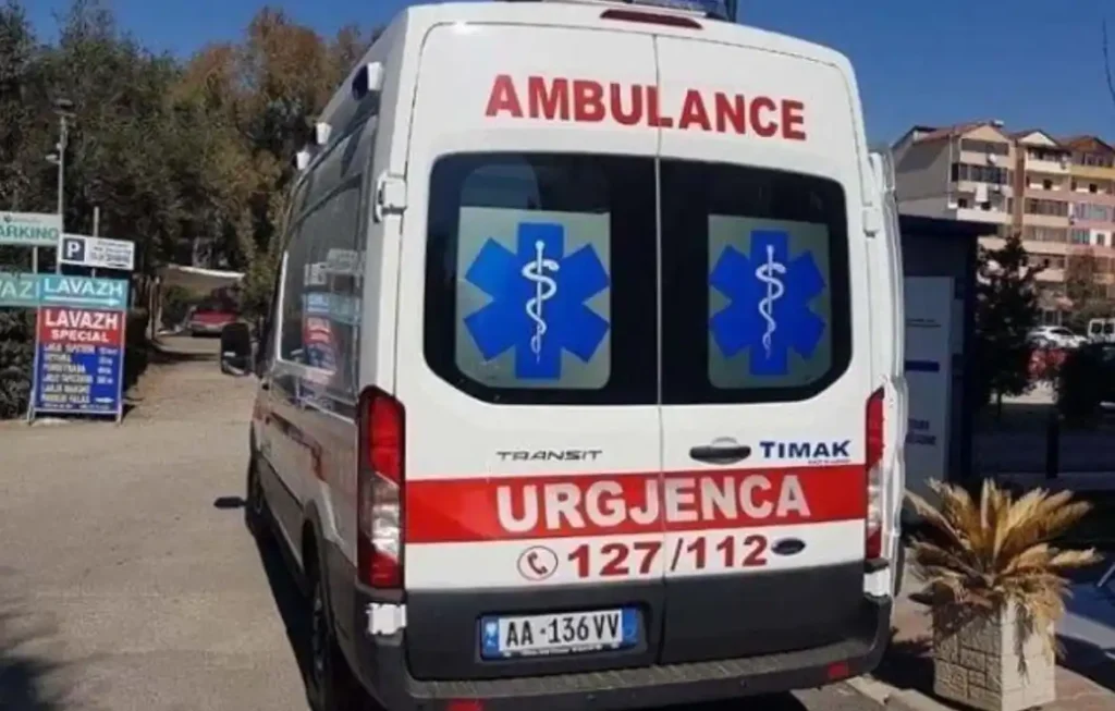 Qytetari go*itet nga polici bashkiak, efektivi i dh*non edhe bashkëshorten shtatzëne bashkë me n…
